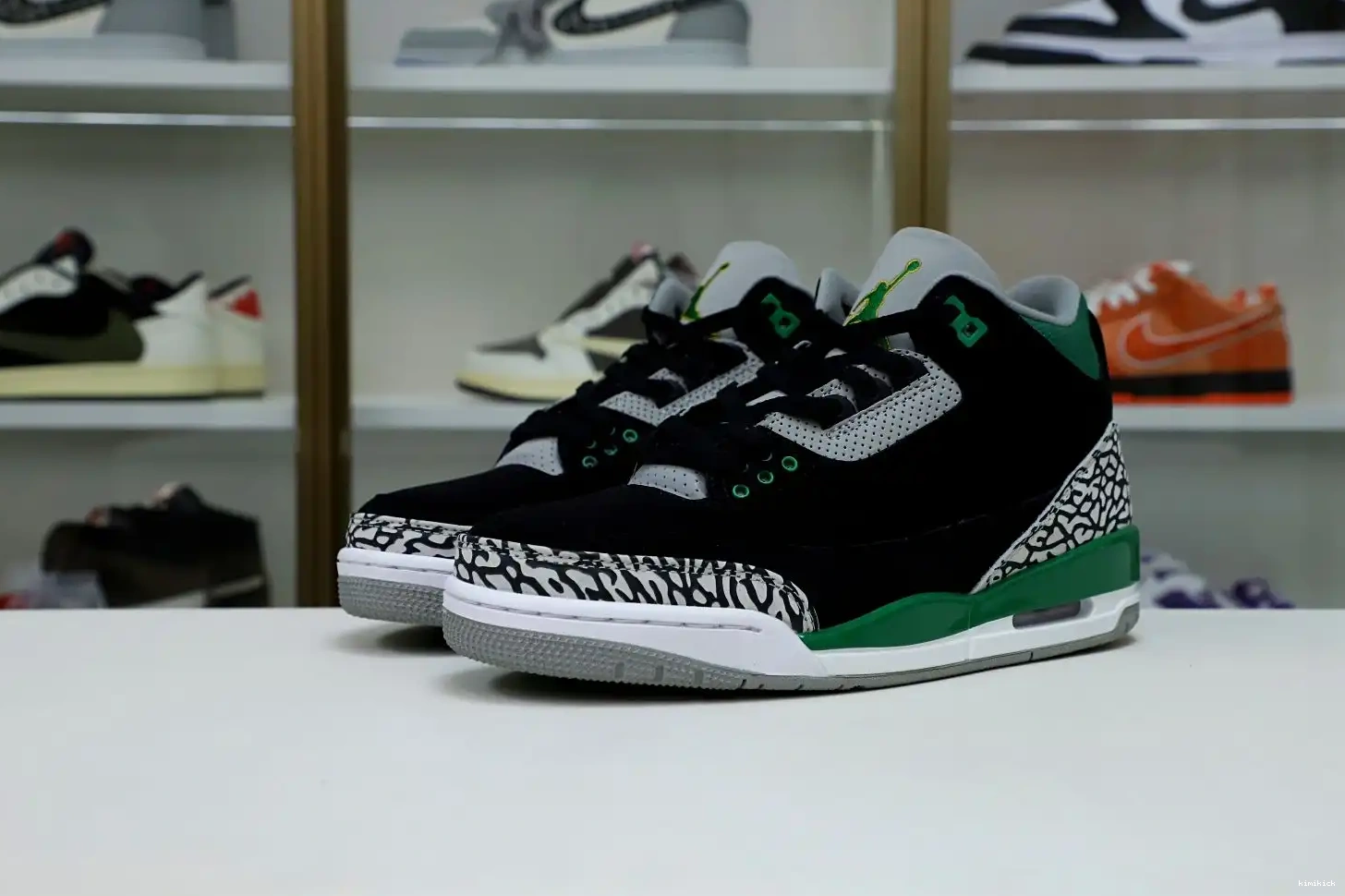 PINE GREEN JORDAN Kimikick 3 AIR 0426